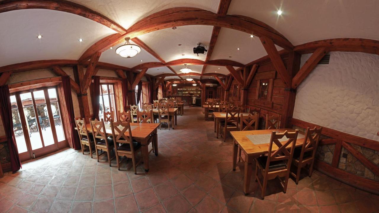 Katerain Hotel, Restaurace, Wellness Όπαβα Εξωτερικό φωτογραφία