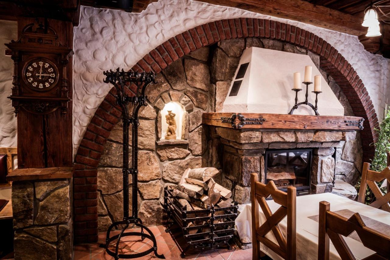 Katerain Hotel, Restaurace, Wellness Όπαβα Εξωτερικό φωτογραφία
