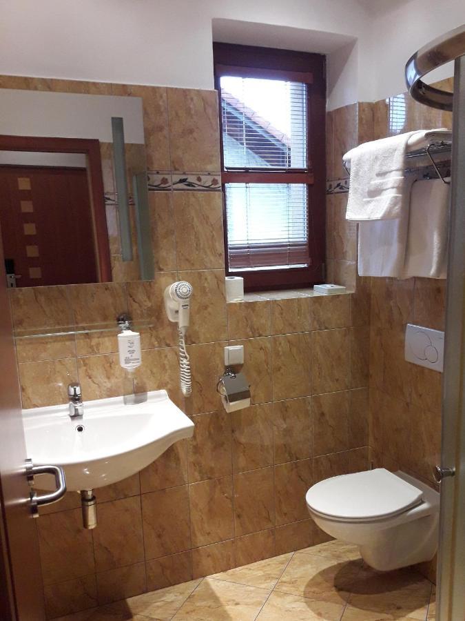 Katerain Hotel, Restaurace, Wellness Όπαβα Εξωτερικό φωτογραφία